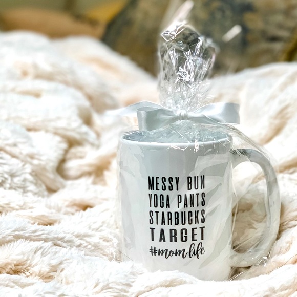 #Momlife 14 Oz Coffee Mug - Picture 4 of 4